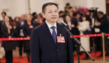 代表通道发言