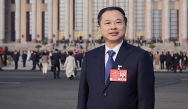 人民大会堂外